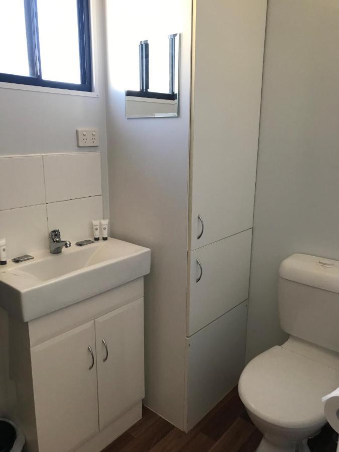 Australian Hotel Winton Budget Hotel Accommodation Exterior foto