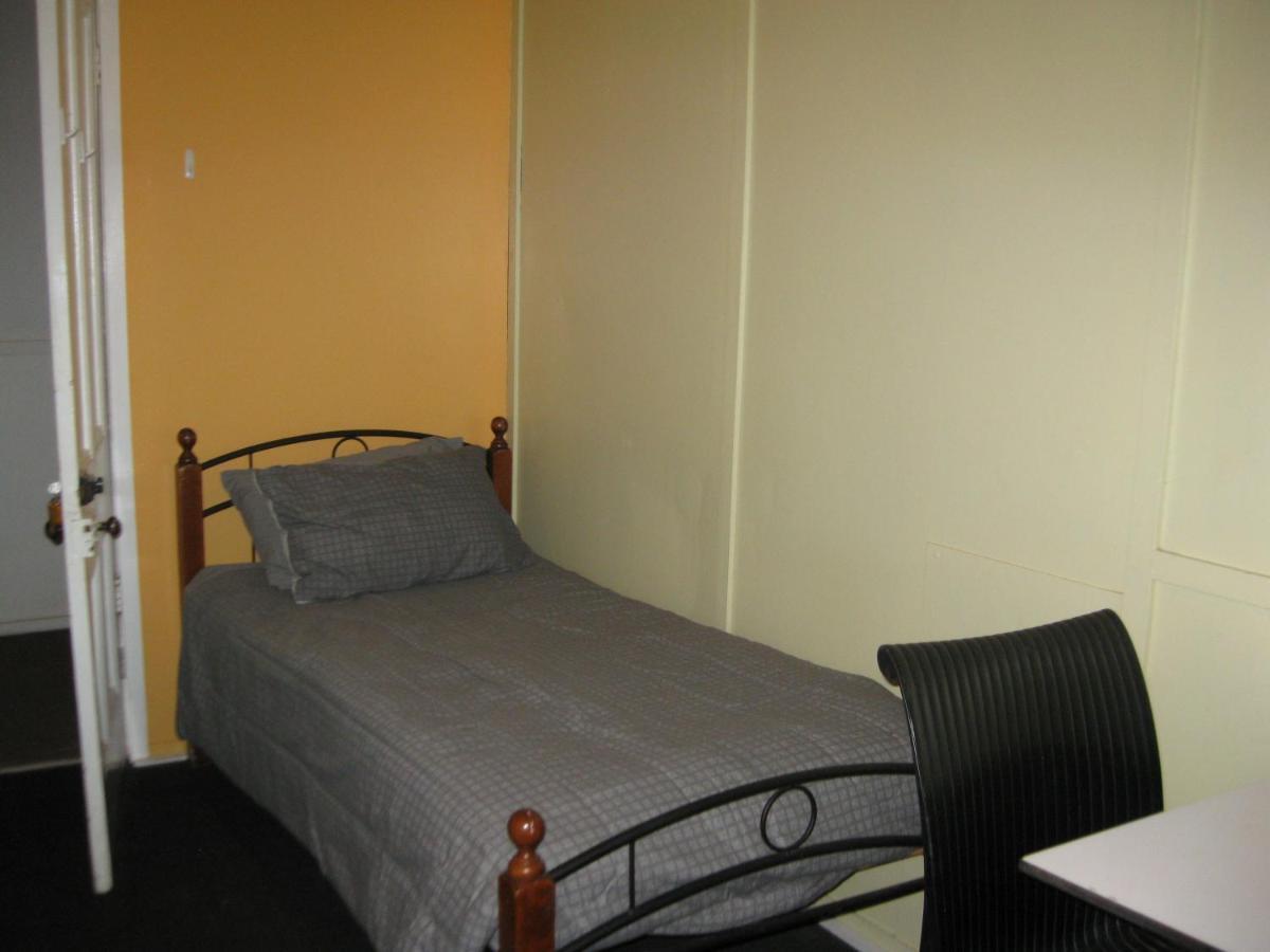 Australian Hotel Winton Budget Hotel Accommodation Exterior foto
